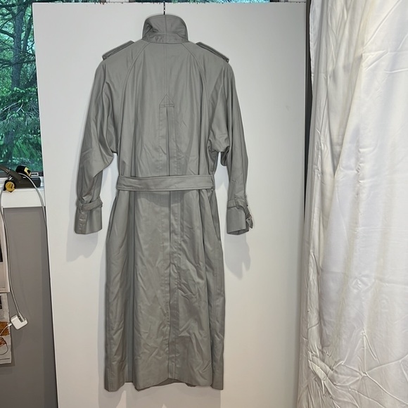 Burberry Sz 12L Vintage Burberrys Gray Trench Coat With Wool Zip Out Lining - Picture 4 of 16